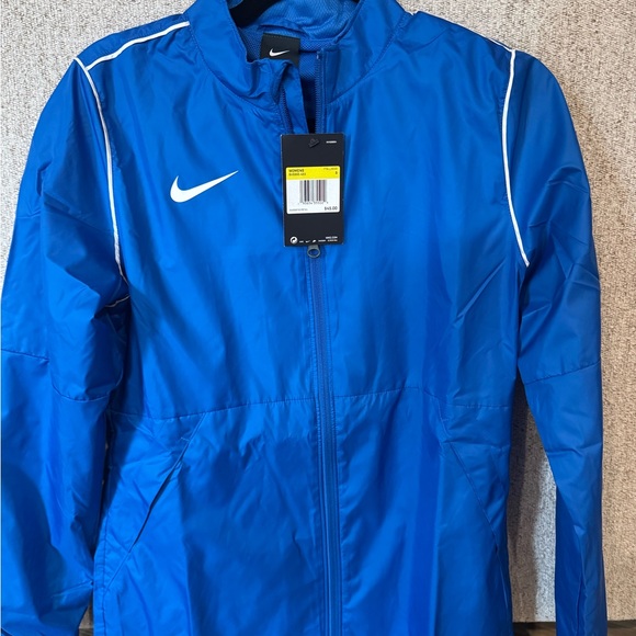 Nike Jackets & Blazers - Nike Women’s Full-Zip Jacket, size S, NWT
